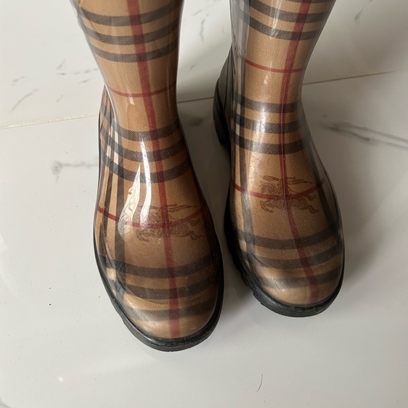 Burberry Rain boots Authentic - Picture 5 of 5